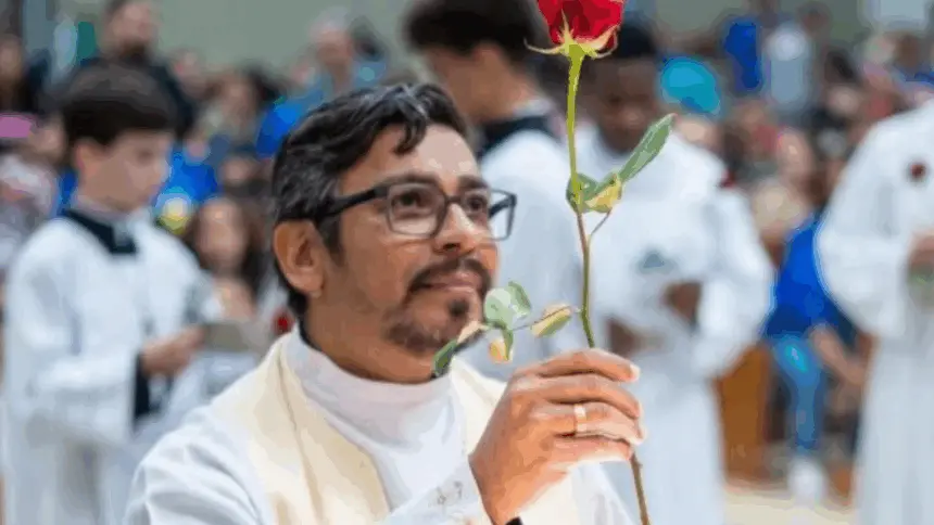 Padre é encontrado morto e enrolado em tapete após quase 24 horas desaparecido
