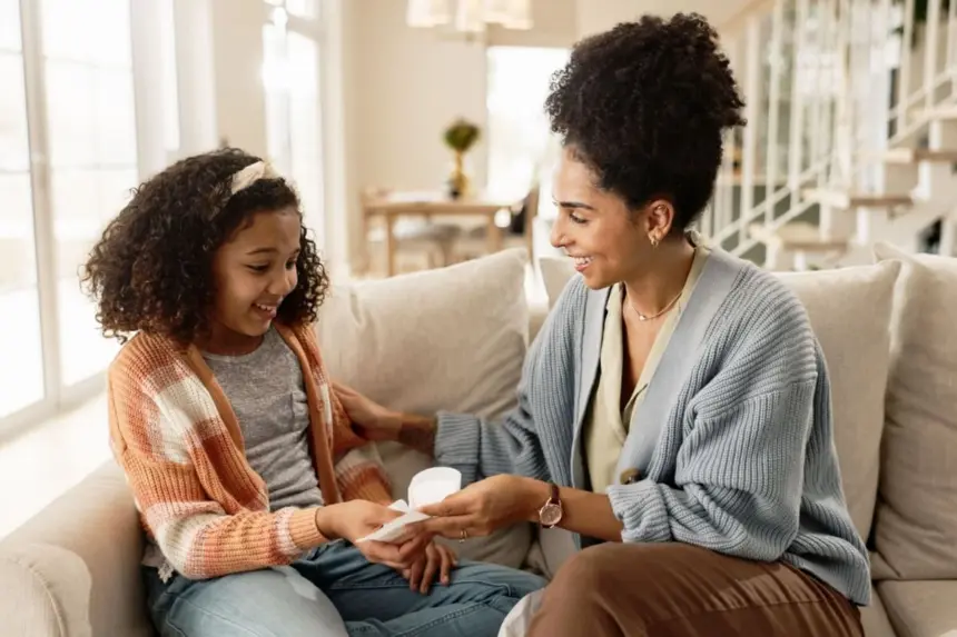 Primeira menstruação: veja o que a sua filha precisa saber sobre a menarca Primeira menstruação: veja o que a sua filha precisa saber sobre a menarca