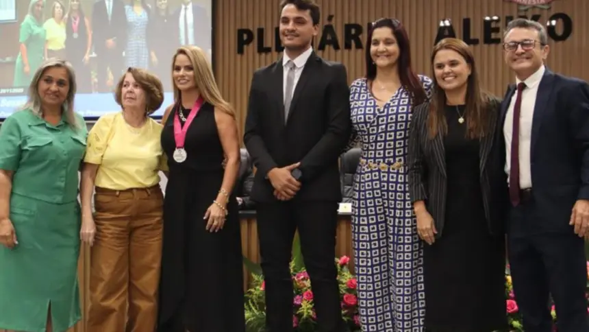 Procuradoria da Mulher e Câmara Municipal homenageiam mulheres empreendedoras de Goianésia Procuradoria da Mulher e Câmara Municipal homenageiam mulheres empreendedoras de Goianésia