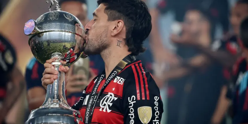 Arrascaeta é finalista no tradicional prêmio Rei da América Arrascaeta é finalista no tradicional prêmio Rei da América
