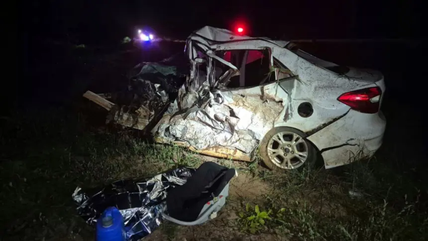 PRF registra 27 acidentes e oito mortes nas rodovias federais de Goiás no fim de semana PRF registra 27 acidentes e oito mortes nas rodovias federais de Goiás no fim de semana