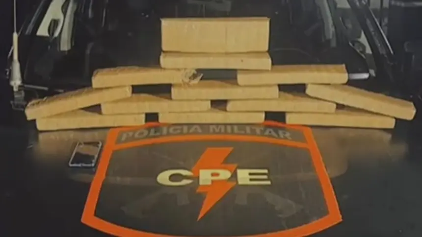 CPE Goianésia apreende 12 kg de maconha e prende suspeito por tráfico CPE Goianésia apreende 12 kg de maconha e prende suspeito por tráfico