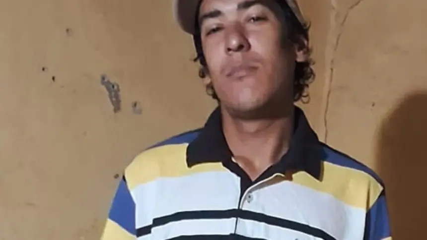 Pessoa desaparecida em Goianésia: família pede ajuda para localizar homem de 34 anos Pessoa desaparecida em Goianésia: família pede ajuda para localizar homem de 34 anos