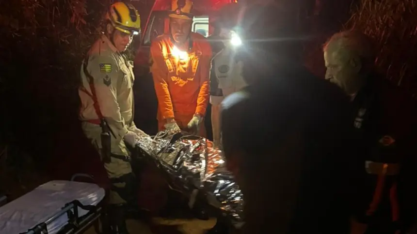 Queda de moto em ponte mobiliza Bombeiros de Goianésia nas proximidades do Morro da Santa Queda de moto em ponte mobiliza Bombeiros de Goianésia nas proximidades do Morro da Santa
