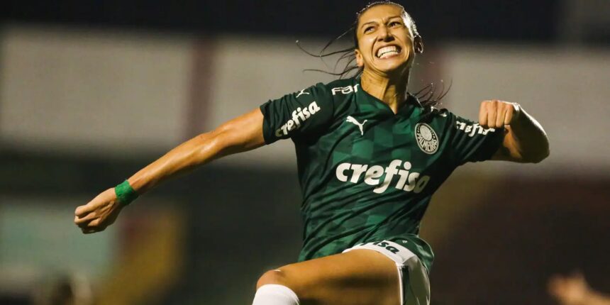 Após 2 anos nos EUA, Bia Zaneratto retorna ao Palmeiras e vestirá a 10 Após 2 anos nos EUA, Bia Zaneratto retorna ao Palmeiras e vestirá a 10