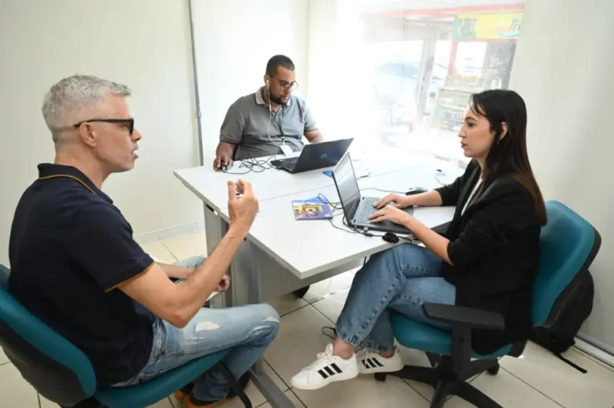Em busca do primeiro emprego? Então,corra! Retomada realiza Feirão de Empregos para público jovem Em busca do primeiro emprego? Então,corra! Retomada realiza Feirão de Empregos para público jovem