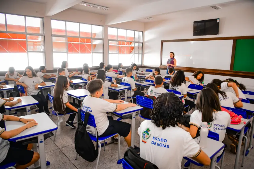 Sua mochila já está pronta? Aulas na rede estadual iniciam na próxima terça, dia 20 Sua mochila já está pronta? Aulas na rede estadual iniciam na próxima terça, dia 20