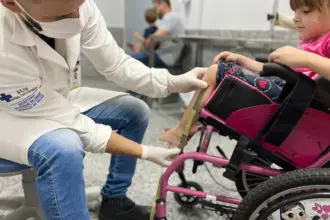 Oficina Ortopédica Itinerante do Crer entrega dispositivos em Aparecida de Goiânia