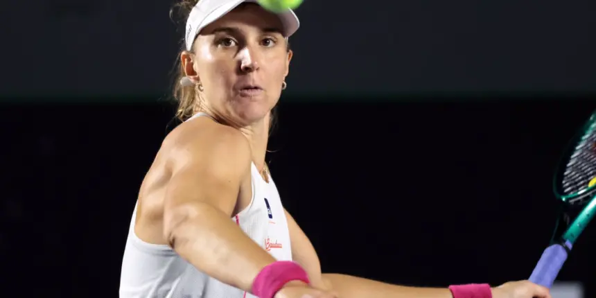 Bia Haddad cai na estreia e dupla de Stefani avança no WTA de Adelaide Bia Haddad cai na estreia e dupla de Stefani avança no WTA de Adelaide
