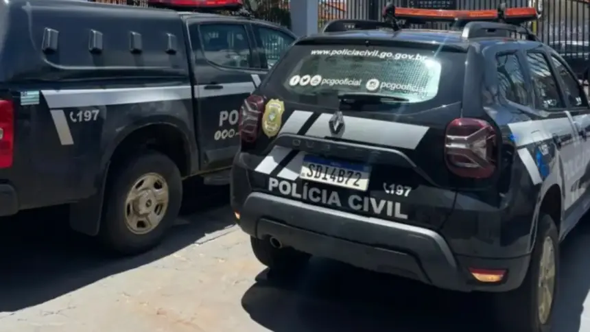 Polícia Civil prende em flagrante homem que ameaçou e agrediu companheira Polícia Civil prende em flagrante homem que ameaçou e agrediu companheira