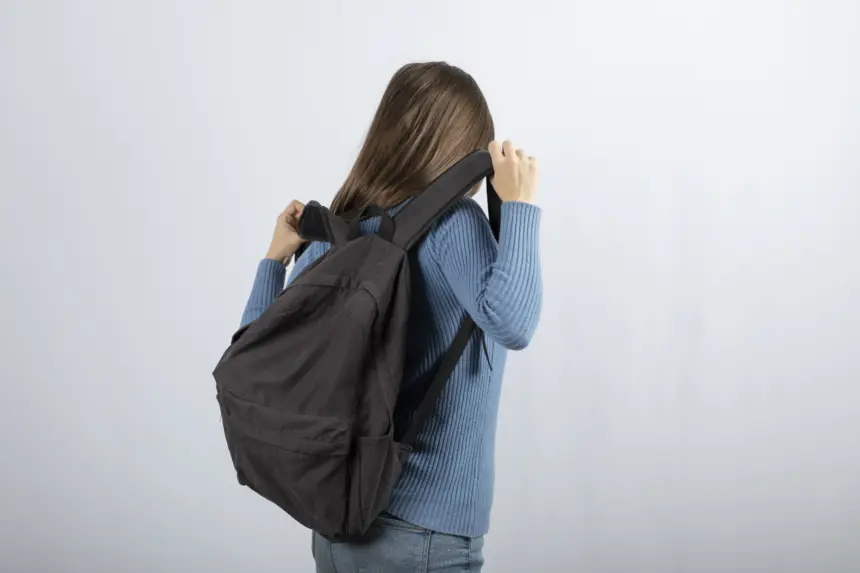 Crer orienta sobre riscos das mochilas pesadas Crer orienta sobre riscos das mochilas pesadas