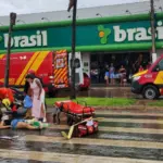 Acidente entre duas motocicletas deixa três feridos na Avenida Goiás, no norte de Goianésia