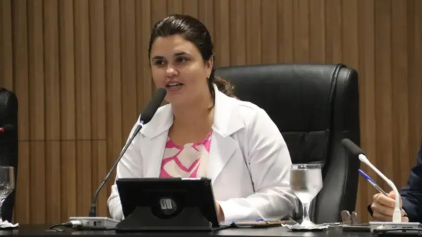 Vereadora Stella solicita ampliação de pontos do transporte de pacientes em Goianésia Vereadora Stella solicita ampliação de pontos do transporte de pacientes em Goianésia