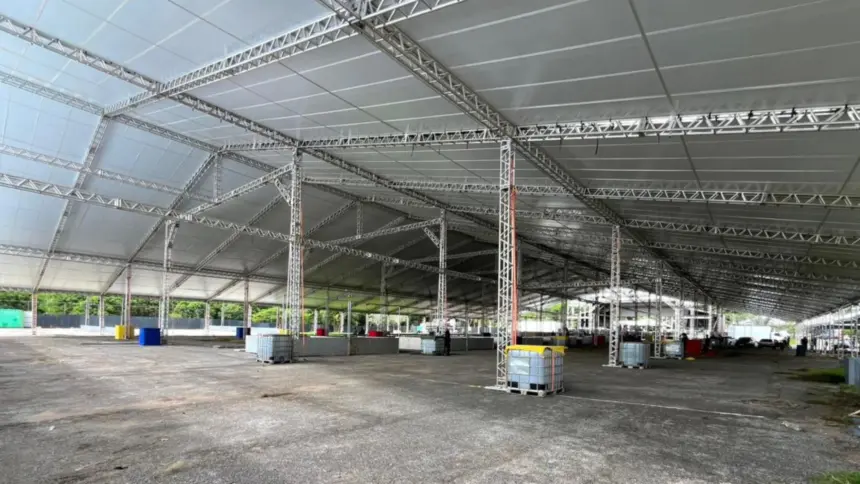 Governo de Goiás garante estrutura inédita para carnaval em Goianésia; mais de 6 mil metros de área coberta Governo de Goiás garante estrutura inédita para carnaval em Goianésia; mais de 6 mil metros de área coberta