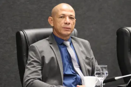 Vereador Sargento Santos tem requerimento aprovado para melhorias no trânsito na Rua 40, Bairro São Cristóvão