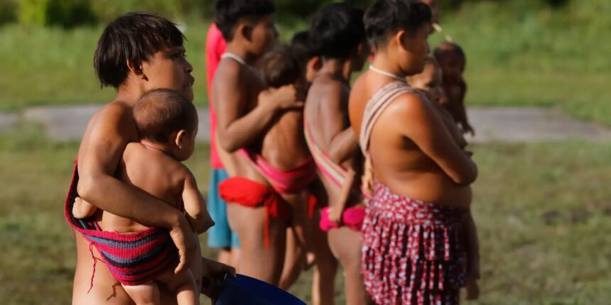 Governo intensifica ações de combate a coqueluche na TI Yanomami Governo intensifica ações de combate a coqueluche na TI Yanomami