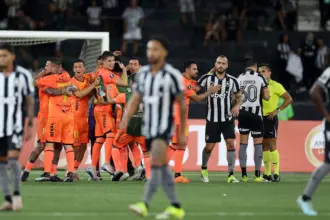 Botafogo cai para o Barcelona e fica fora da Libertadores