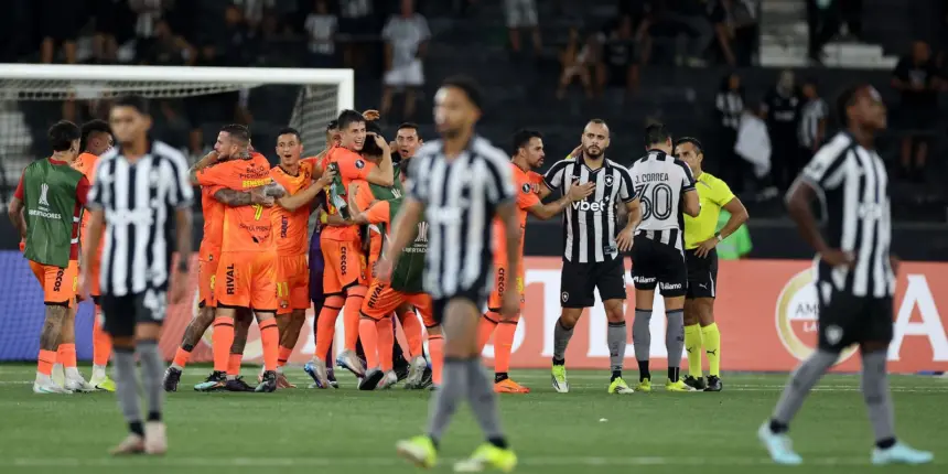 Botafogo cai para o Barcelona e fica fora da Libertadores Botafogo cai para o Barcelona e fica fora da Libertadores