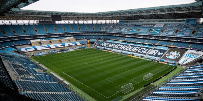 Grêmio faz 3 a 0 no Inter e está com uma mão na taça do Gauchão Grêmio faz 3 a 0 no Inter e está com uma mão na taça do Gauchão