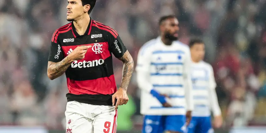 Flamengo vence Cruzeiro com gols de Pedro e Carrascal Flamengo vence Cruzeiro com gols de Pedro e Carrascal