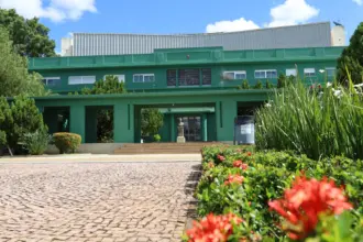 Governo envia à Alego projeto de revisão salarial para servidores