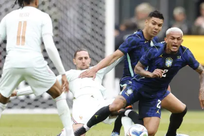 Brasil joga mal e perde de 2 a 1 para a França nos EUA