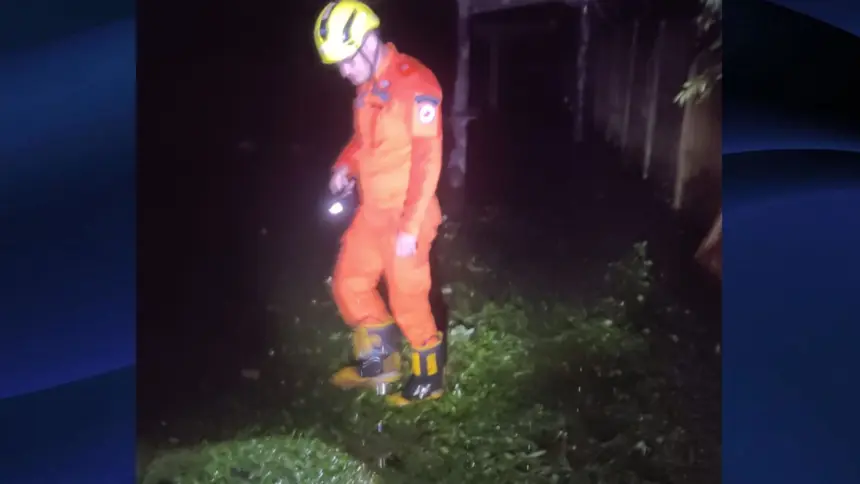Após chuvas torrenciais, bombeiros monitoram represas em Goianésia desde a madrugada Após chuvas torrenciais, bombeiros monitoram represas em Goianésia desde a madrugada
