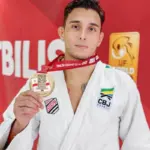 Guilherme Schimidt é bronze no Grand Slam de Tbilisi