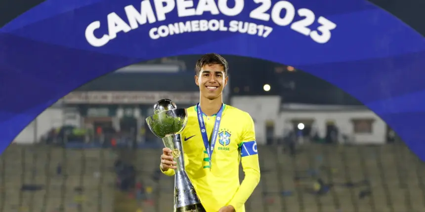 Carlo Ancelotti convoca o zagueiro Vitor Reis, do Girona Carlo Ancelotti convoca o zagueiro Vitor Reis, do Girona