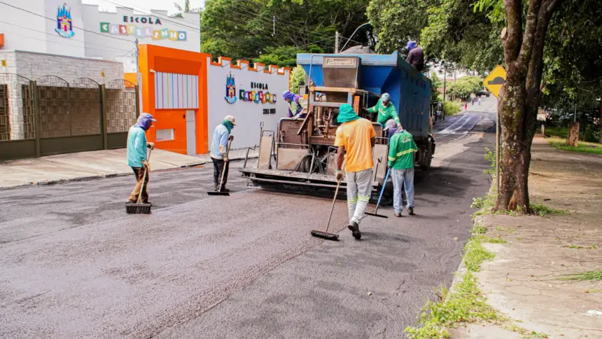 Recapeamento de 1 milhão de metros quadrados em Goianésia é antecipado com estiagem Recapeamento de 1 milhão de metros quadrados em Goianésia é antecipado com estiagem