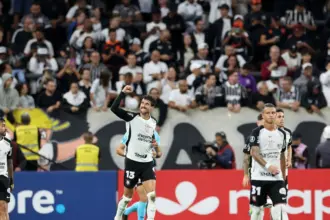 Corinthians derrota Santa Fé e segue 100% na Copa Libertadores