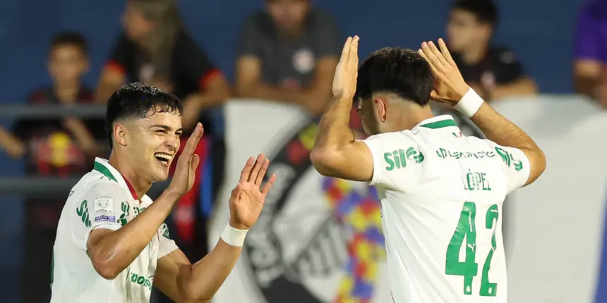 Palmeiras derrota Bragantino para manter liderança no Brasileiro Palmeiras derrota Bragantino para manter liderança no Brasileiro