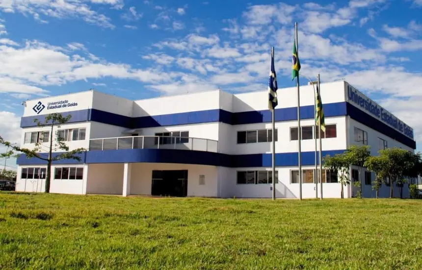 UEG inicia emissão de diplomas digitais na quinta-feira UEG inicia emissão de diplomas digitais na quinta-feira