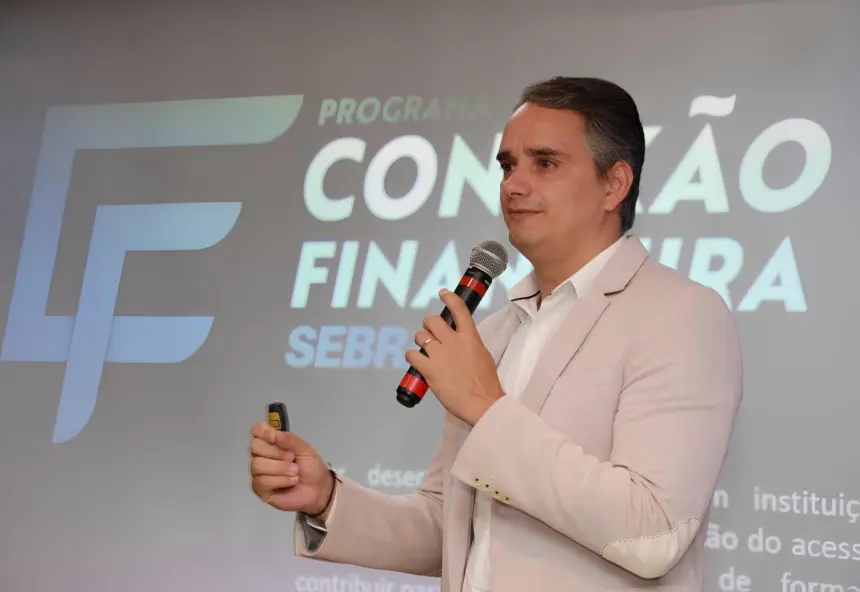 Endividamento das famílias brasileiras pressiona pequenos negócios
