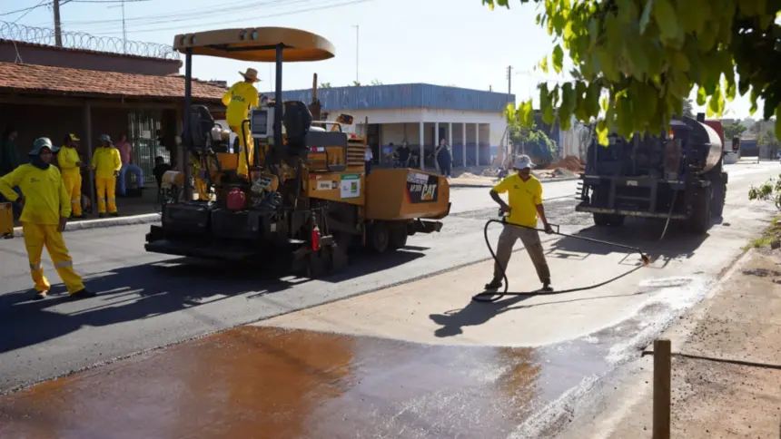 Governo de Goiás amplia obras nos municípios com recuperação de ruas e construção de travessias Governo de Goiás amplia obras nos municípios com recuperação de ruas e construção de travessias