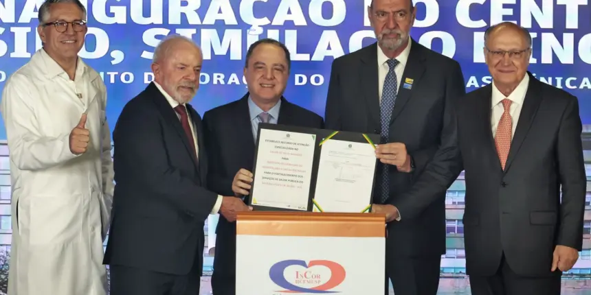 Lula sanciona lei do marco regulatório da vacina contra o câncer Lula sanciona lei do marco regulatório da vacina contra o câncer