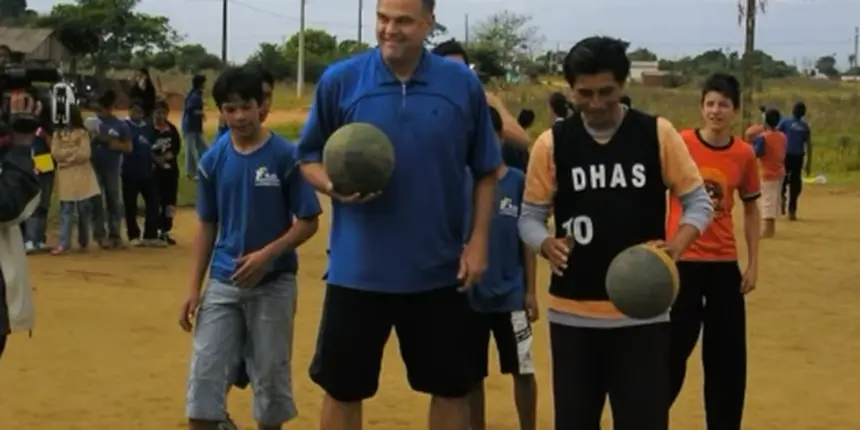 Projeto que Oscar Schmidt viabilizou vence torneio escolar nacional Projeto que Oscar Schmidt viabilizou vence torneio escolar nacional