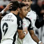 Corinthians derrota Peñarol para seguir 100% na Libertadores