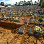 Negacionismo fez brasileiros “perderem” 3,4 anos de vida na pandemia