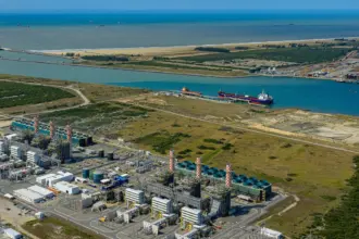 Conta de energia continuará com acréscimo da bandeira amarela em junho