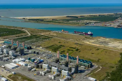 Conta de energia continuará com acréscimo da bandeira amarela em junho