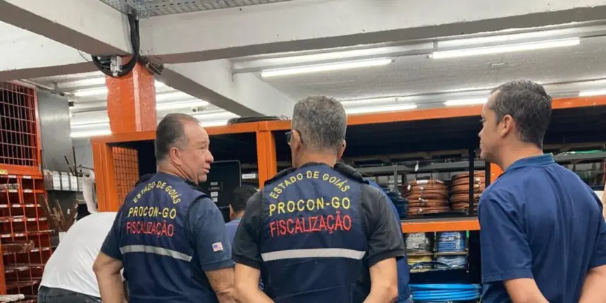 Procon fiscaliza qualidade de fios comercializados em Goiás Procon fiscaliza qualidade de fios comercializados em Goiás