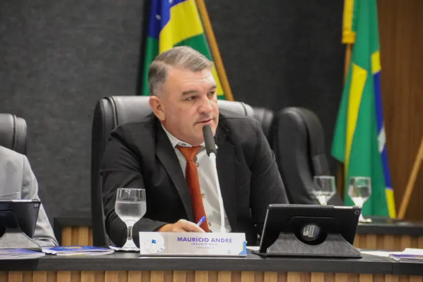 Mauricinho propõe programa “Profissões do Futuro” nas escolas municipais de Goianésia Mauricinho propõe programa “Profissões do Futuro” nas escolas municipais de Goianésia