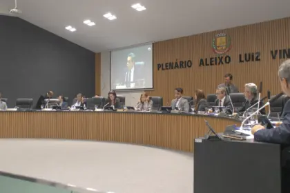 Câmara de Goianésia aprova com agilidade reajuste para profissionais da Educação