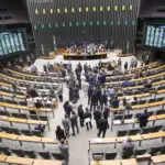 Câmara dos Deputados aprova projeto que torna crimes sexuais hediondos e proíbe fiança