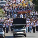 Caminhada do Maio Laranja reúne centenas de estudantes em mobilização contra o abuso infantil em Goianésia