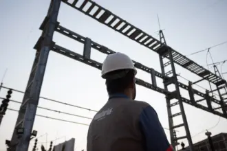 Não é só o corpo que sente: entenda como o frio impacta a rede elétrica