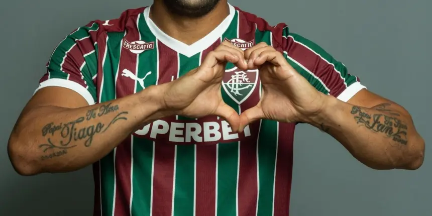 Fluminense anuncia a contratação do atacante Hulk Fluminense anuncia a contratação do atacante Hulk