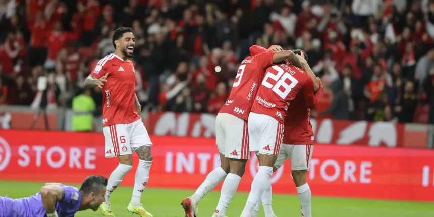 Inter faz 2 a 0 no Fluminense e se distancia do Z4 do Brasileirão Inter faz 2 a 0 no Fluminense e se distancia do Z4 do Brasileirão