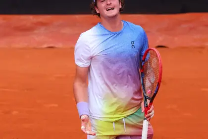 João Fonseca perde na estreia do Masters 1000 de Roma e é eliminado